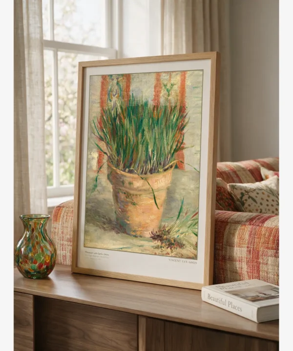 Vincent van Gogh Flowerpot with Garlic Chives, saksıda yeşil sarımsak otu ve desenli arka plan natürmort posteri Görsel Altyazısı